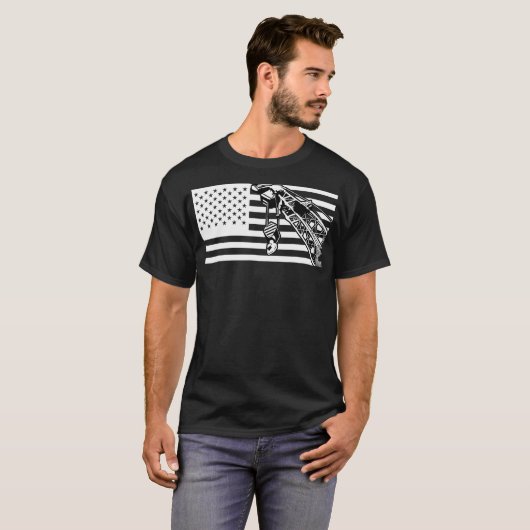 クレーンオペレーターTシャツ米国国旗のメンズ重い Tシャツ (正面フル)