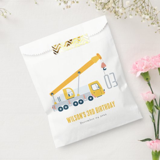 クレーントラック建築車両子供の誕生日 フェイバーバッグ (封をした状態)
