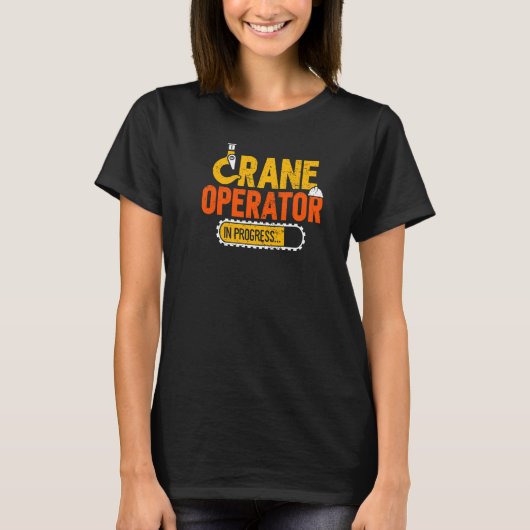 クレーン運転作業中の重機運転士 Tシャツ (正面)