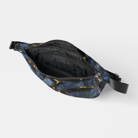 クロアチアのスタイル ファニーパック (見開き)