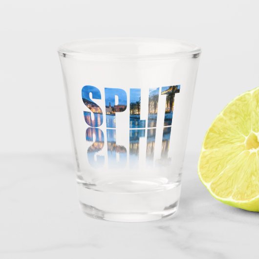 クロアチアのプロムナード文字を分割 ショットグラス (正面)