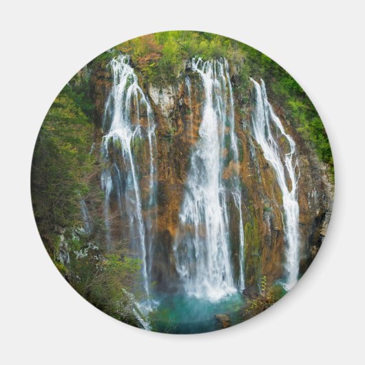 クロアチアの滝の遠景 マグネット (正面)