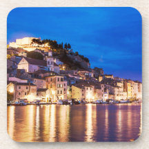 クロアチアの町シベニックの夜。