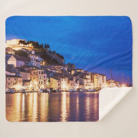 クロアチアの町シベニック シェルパブランケット (正面(横))