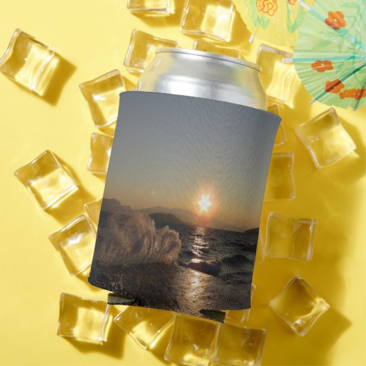 クロアチアの美しい夕日の防波堤 缶クーラー (インサイチュ 夏)