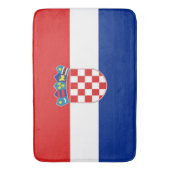 クロアチア国旗を掲げた大浴場 バスマット (正面縦)
