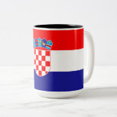 クロアチア国旗 ツートーンマグカップ (正面右)