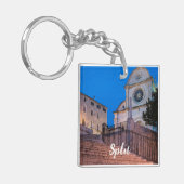 クロアチア，スプリットの階段と教会の夜景 キーホルダー (正面左)