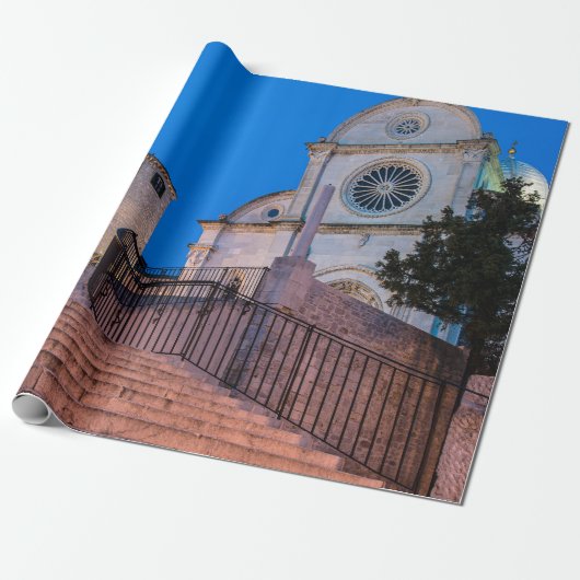 クロアチア，スプリットの階段と教会の夜景 ラッピングペーパー (アンロールド)