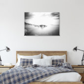 クロアチア，ラバクのビーチのB&W長期暴露 キャンバスプリント (インサイチュ (寝室))