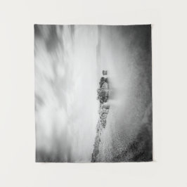 クロアチア，ラバクのビーチのB&W長期暴露 タペストリー