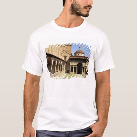 クロイスターおよびPazziのチャペルの眺め Tシャツ (正面)