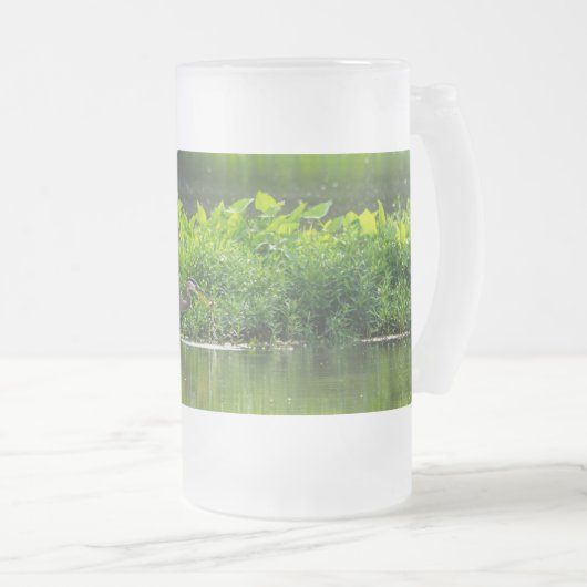 クロウフィッシュの食事の時間曇りガラスのビールマグ フロストグラスビールジョッキ (正面右)