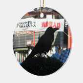 クロウ日本の セラミックオーナメント (左)