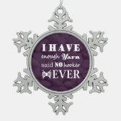 クロシェ – ヤーンホーダークラフツ スノーフレークピューターオーナメント (正面)