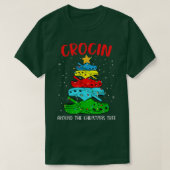 クロシンザのまわりにクリスマスツリーパジャマおもしろいクリスマス Tシャツ (デザイン正面)