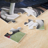 クロスを持つ深刻なラクロス選手 ジグソーパズル (側面)