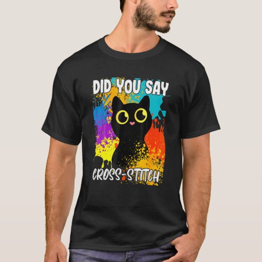 クロスステッチの黒猫と言いましたか Tシャツ (正面)