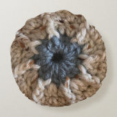 クロチェットベージュクレフターニットクレフティーブラブヤーン ラウンドクッション (裏面)