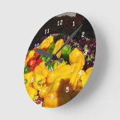 クロック – 明るい色のピーマン (傾斜)