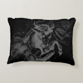 クロムのようなTaurus〔占星術の〕十二宮図サインオンヘベリウス アクセントクッション (裏面)