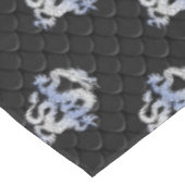 クロムライクドラゴンオンブラックスネークスキンプリント テーブルクロス (アングル)