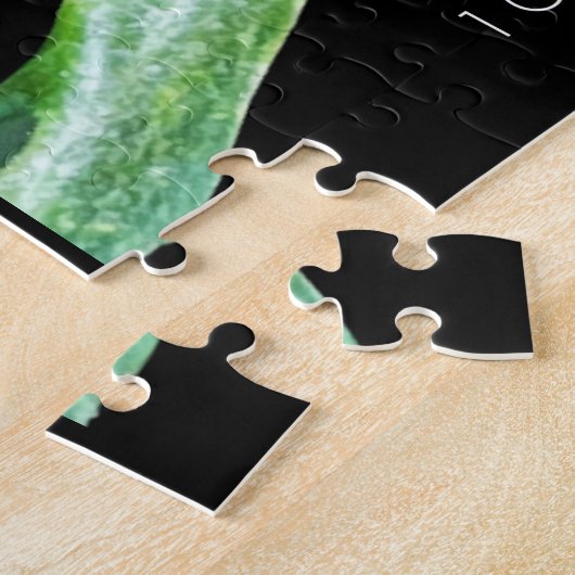 クロリ独身のンティアの詩の黒のピンクのバラ開花 ジグソーパズル (側面)