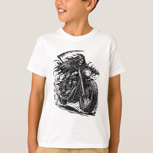 クロークをまとった死神バイクに乗るライダー Tシャツ (正面)