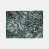 クローズアップ写真で水がはねる フリースブランケット (正面(横))