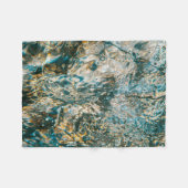 クローズアップ写真で水がはねる フリースブランケット (正面(横))