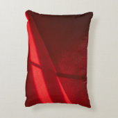 クローズアップ写真の赤い織物 アクセントクッション (裏面(縦))