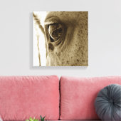 クローズアップ白馬の目のセピア像 キャンバスプリント (インサイチュ (リビング))