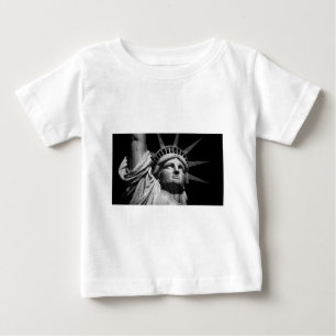クローズアップ白黒の自由の女神ニューヨーク ベビーTシャツ