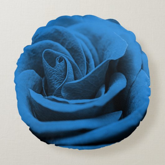 クローズアップ青の赤のローズ、マクロ美しい。 ラウンドクッション (正面)