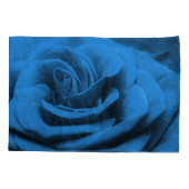 クローズアップ青の赤のローズ、マクロ美しい。 枕カバー (裏面)