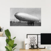 クローズアップGraf Zeppelin Blimpビュー ポスター (ホームオフィス)