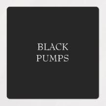 クローゼットの黒い靴の分類ラベル