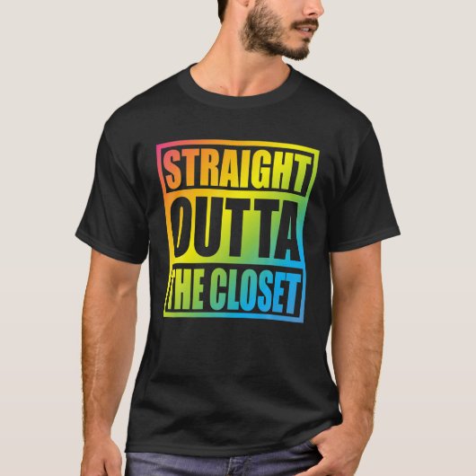 クローゼットLGBTレインボー誇りを持ったギフトを真っすぐ出て Tシャツ (正面)