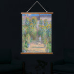 クロードモネThe Artist Garden Sunflowers Old Art 吊り下げ型タペストリー<br><div class="desc">1880年～1881年、ヴェテウイルのアーティストガーデン、クロード・モネ。小さな絵画男の子とひまわりの花を持つ古い有名。木枠の壁のタペストリーにぶら下がった印刷されているCCOライセンス、パブリックドメイン。</div>