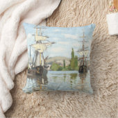 クロード・モネ。ルーアンでセーヌ川に乗る船 クッション (ブランケット)