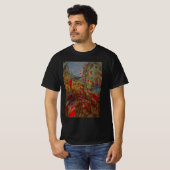 クロード・モネ「旗で飾られたリュ・モントルゲイユ」 Tシャツ (正面フル)