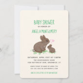 クローバーで愛らしいバンニーとハートの赤ちゃんシャワー 招待状 (正面)