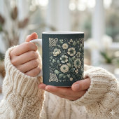クローバーの結び模様の庭のささやき コーヒーマグカップ