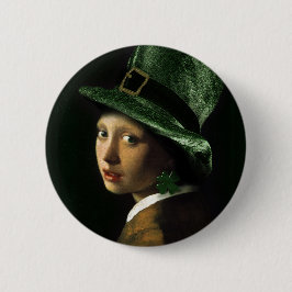 クローバーイヤリングを持つ女の子 – St Patrick's Day 缶バッジ