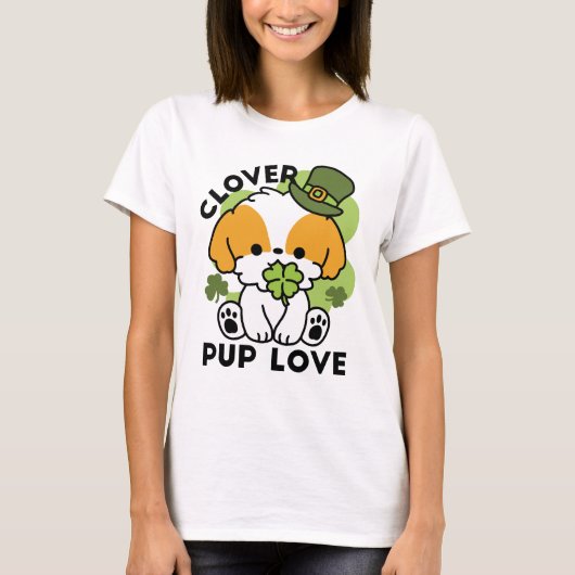 クローバーパップラブ – St. Patrick's Day Dog Design Tシャツ (正面)