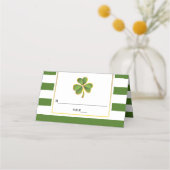 クローバー、緑のストライプアイリッシュ結婚の折り畳まれた護衛 プレイスカード (正面)