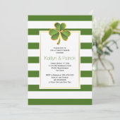 クローバー、緑ストライプのアイリッシュ結婚のカップルがシャワー 招待状 (スタンド正面)