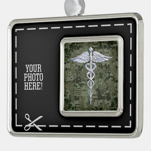 クロームスタイルカドゥセウス記号オングリーンカモフラージュ シルバープレートフレームオーナメント (左)