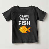 クロールウォークフィッシュおもしろい魚釣りベビーtシャツ ベビーTシャツ (正面)