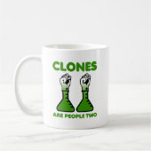 クローンは人も二 Funny Mug コーヒーマグカップ (左)